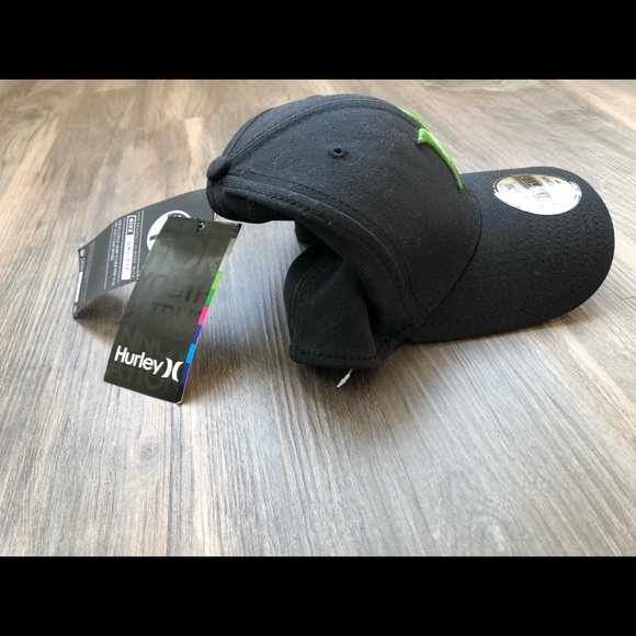 NWT || Hurley || Dri-Fit One and Only - Picture 2 of 3